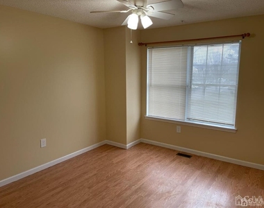 11 Bristol Drive - Photo Thumbnail 9