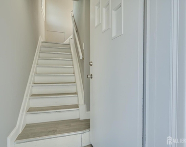 36 2nd Avenue - Photo Thumbnail 6