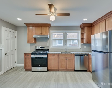 36 2nd Avenue - Photo Thumbnail 13