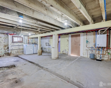 36 2nd Avenue - Photo Thumbnail 22