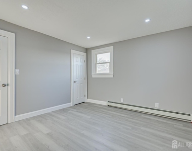 36 2nd Avenue - Photo Thumbnail 15