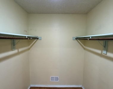 61 Brighton Way - Photo Thumbnail 15