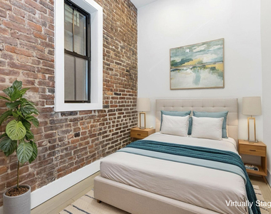 356 W 48th Street - Photo Thumbnail 17