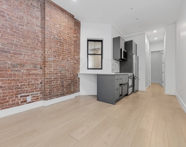 356 W 48th Street - Photo Thumbnail 24