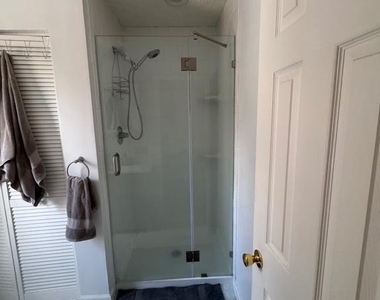 249 Meadow View Drive - Photo Thumbnail 21