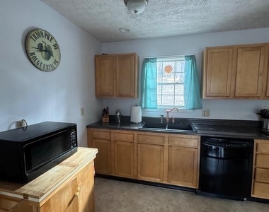 249 Meadow View Drive - Photo Thumbnail 5