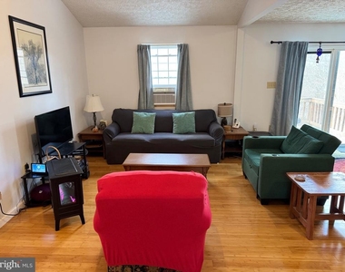 249 Meadow View Drive - Photo Thumbnail 2
