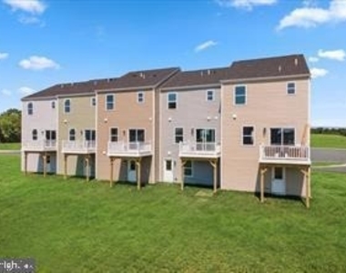 61 Zander Road - Photo Thumbnail 1