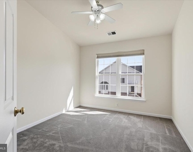 25828 Kirkwood Square - Photo Thumbnail 19