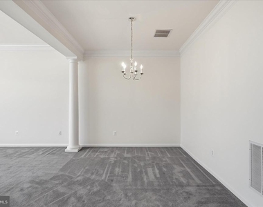 25828 Kirkwood Square - Photo Thumbnail 6
