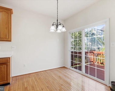 25828 Kirkwood Square - Photo Thumbnail 12