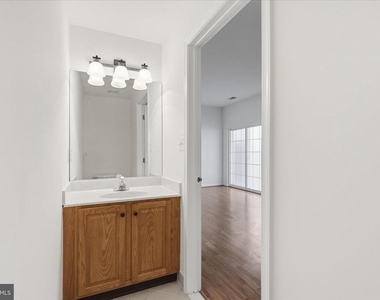 25828 Kirkwood Square - Photo Thumbnail 25