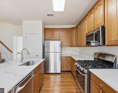 25828 Kirkwood Square - Photo Thumbnail 7