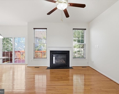 25828 Kirkwood Square - Photo Thumbnail 11