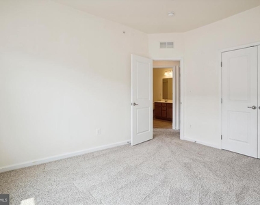 21707 Charity Terrace - Photo Thumbnail 32