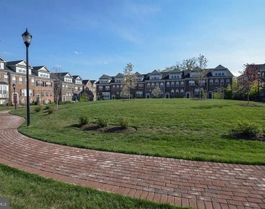 2149 Red Vine Drive - Photo Thumbnail 1