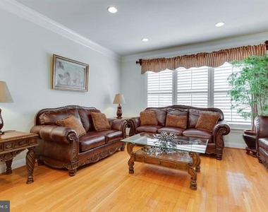 2149 Red Vine Drive - Photo Thumbnail 4