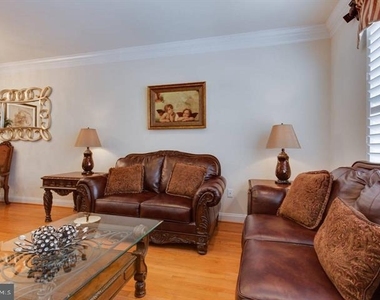 2149 Red Vine Drive - Photo Thumbnail 6