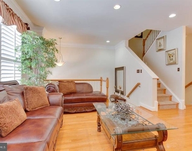 2149 Red Vine Drive - Photo Thumbnail 7