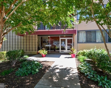 60 S Van Dorn Street - Photo Thumbnail 2