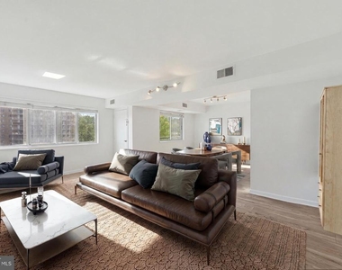 5340 Holmes Run Parkway - Photo Thumbnail 22