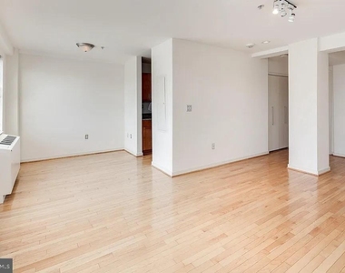 815 King Street - Photo Thumbnail 5