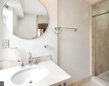 815 King Street - Photo Thumbnail 10