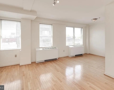 815 King Street - Photo Thumbnail 1