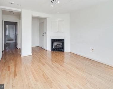 815 King Street - Photo Thumbnail 4
