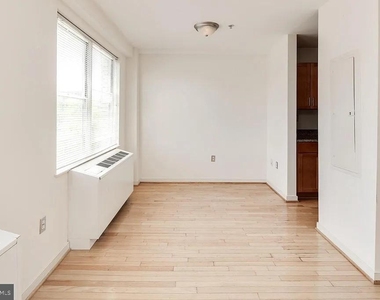 815 King Street - Photo Thumbnail 7