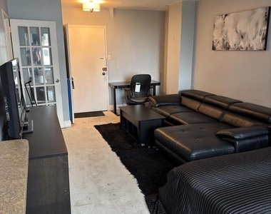 1021 Arlington Boulevard - Photo Thumbnail 8