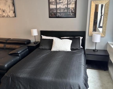 1021 Arlington Boulevard - Photo Thumbnail 3