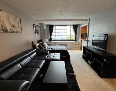 1021 Arlington Boulevard - Photo Thumbnail 7