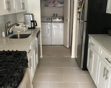 1326 Spruce Street - Photo Thumbnail 4