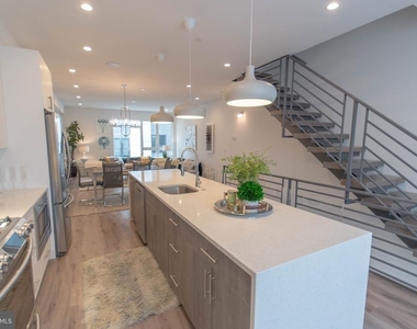 105 Olive Street - Photo Thumbnail 12