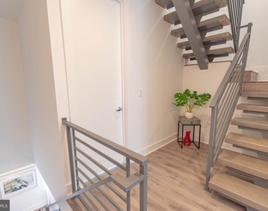 105 Olive Street - Photo Thumbnail 14