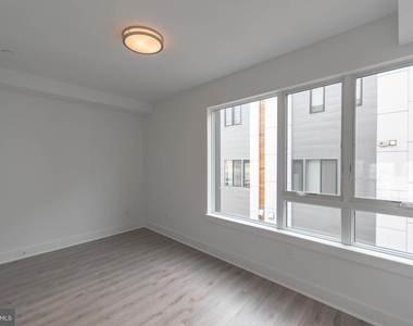 105 Olive Street - Photo Thumbnail 16