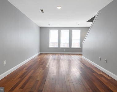 1940 N Gratz Street - Photo Thumbnail 4