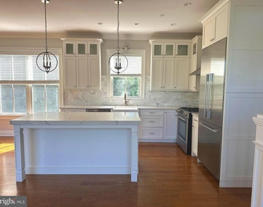 200 W Wayne Avenue - Photo Thumbnail 6