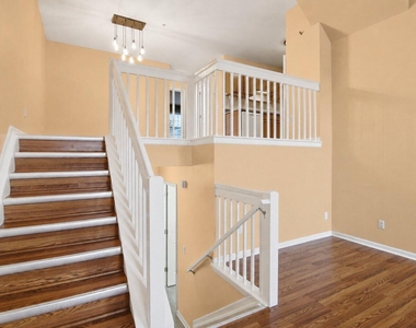 1930 Lindsay Lane - Photo Thumbnail 15