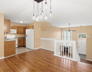 1930 Lindsay Lane - Photo Thumbnail 20