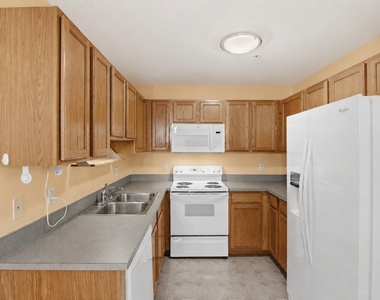 1930 Lindsay Lane - Photo Thumbnail 19