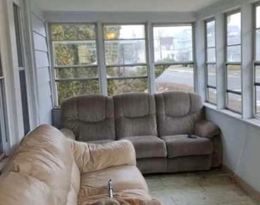 303 Ellis Street - Photo Thumbnail 6