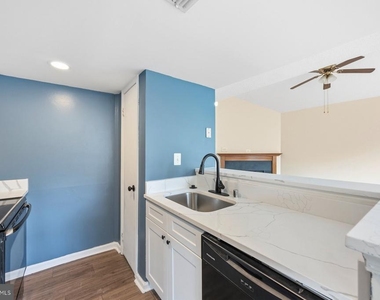 14053 Vista Drive - Photo Thumbnail 12