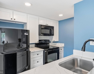 14053 Vista Drive - Photo Thumbnail 11