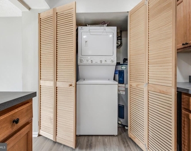 3036 New Oak Lane - Photo Thumbnail 9