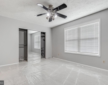3036 New Oak Lane - Photo Thumbnail 15