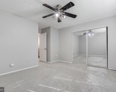 3036 New Oak Lane - Photo Thumbnail 16