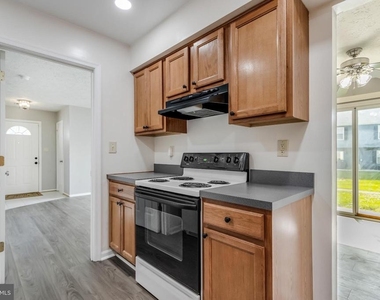 3036 New Oak Lane - Photo Thumbnail 7