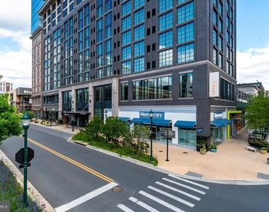 930 Rose Avenue - Photo Thumbnail 5